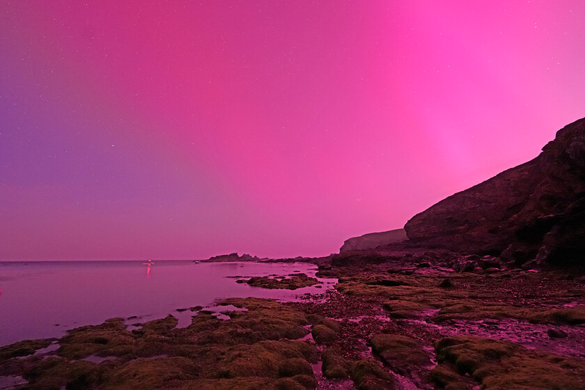 AURORA-NORTHERN LIGHTS LIZARD-BAY-CORNWALL-8639