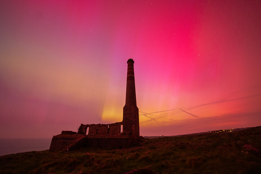 AURORA-NORTHERN LIGHTS LEVANT-COMPRESSOR-HOUSE-CORNWALL-UK-24-415