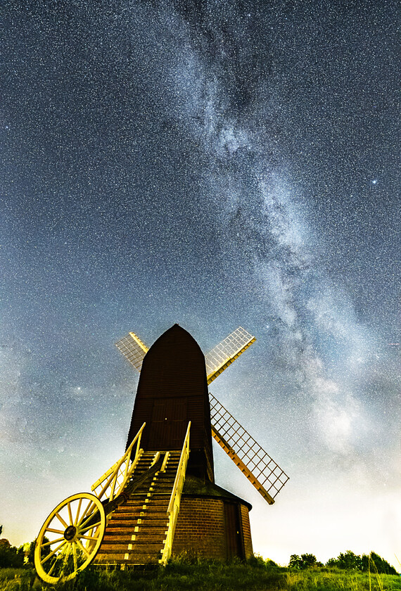 MILKY-WAY-BRILL-WINDMILL