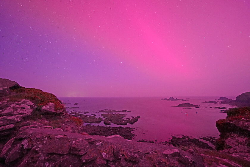 AURORA NORTHERN LIGHTS-LIZARD-BAY-CORNWALL-8691